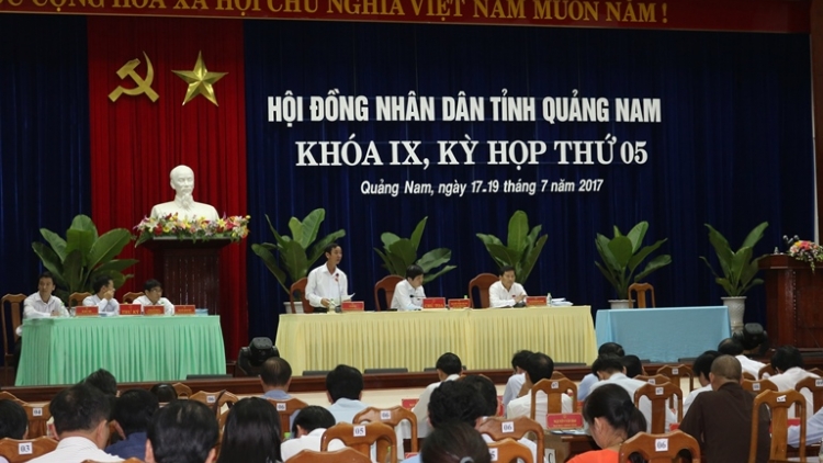 Hội đồng nhân dân tỉnh Quảng Nam thông qua Nghị quyết xây dựng 4 thủy điện nhỏ tại vùng thường xuyên xảy ra động đất gây nhiều tranh cãi (Thời sự trưa 19/7/2017)