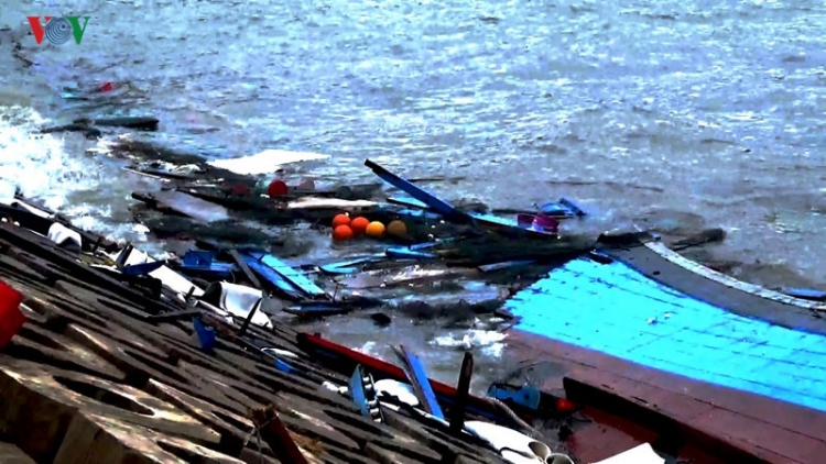 Bão số 2 gây thiệt hại nghiêm trọng cho các tỉnh miền Trung: Thủ tướng có công điện yêu cầu các địa phương khẩn trương khắc phục hậu quả cơn bão số 2 (Thời sự chiều 17/7/2017)