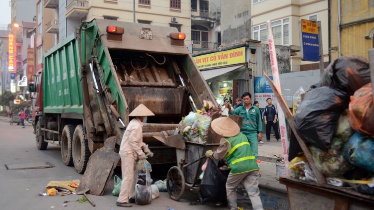 Giải bài toán thu gom và xử lý chất thải rắn sinh hoạt ở các đô thị (7/8/2017)