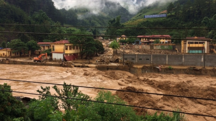 Ít nhất 33 người chết và mất tích, thiệt hại về tài sản lên tới hơn 600 tỷ đồng, nhiều nơi vẫn bị cô lập do mưa lũ tại các tỉnh miền núi phía Bắc (4/8/2017)