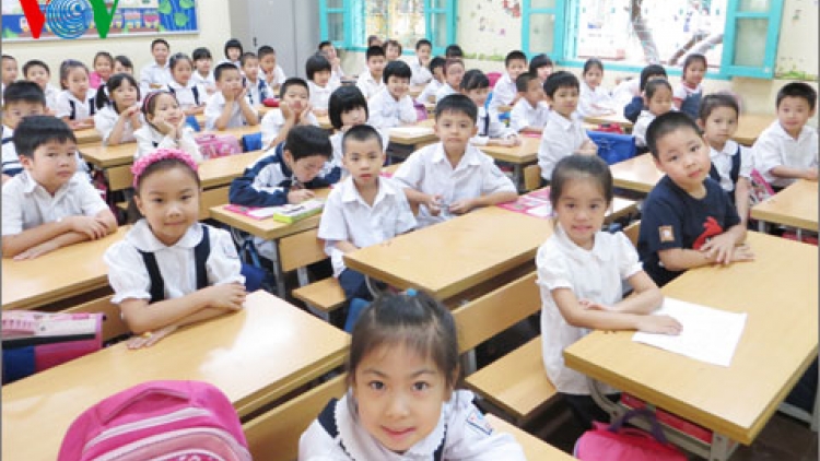 Tại hội thảo giáo dục về chất lượng giáo dục phổ thông sáng nay, các đại biểu đề xuất phát huy năng lực sáng tạo của học sinh bằng một nền giáo dục sáng tạo (Thời sự trưa 22/9/2017)