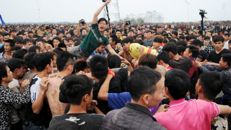 Bộ Văn hóa, Thể thao và Du lịch yêu cầu các địa phương không cấp phép tổ chức lễ hội có nội dung kích động bạo lực (Thời sự chiều 20/1/2018)