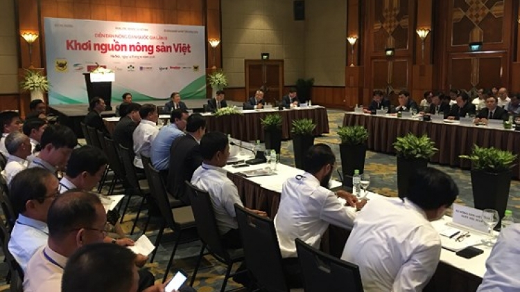 Diễn đàn nông dân Quốc gia lần thứ 3 với chủ đề "Khơi nguồn nông sản Việt" (Thời sự trưa 14/10/2018)