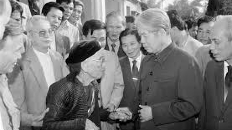 Người dân bày tỏ niềm tiếc thương và tự hào về Nguyên Tổng Bí thư Đỗ Mười (Thời sự chiều 2/10/2018)