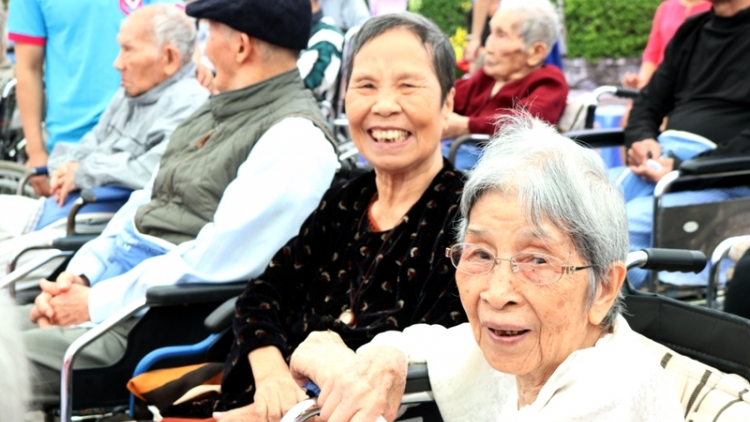 Toàn xã hội chung tay chăm sóc người cao tuổi (1/10/2018)