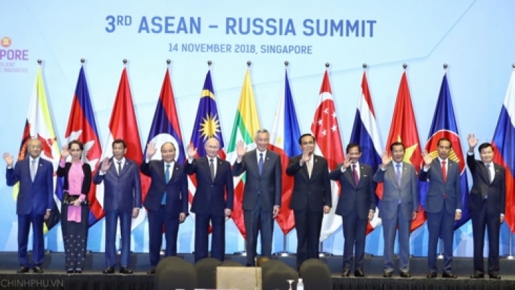 Thủ tướng Nguyễn Xuân Phúc dự Hội nghị Cấp cao ASEAN-Nhật Bản lần thứ 21; Hội nghị Cấp cao ASEAN-Hàn Quốc lần thứ 20 và Hội nghị Cấp cao ASEAN-Nga lần thứ 3 (Thời sự đêm 14/11/2018)