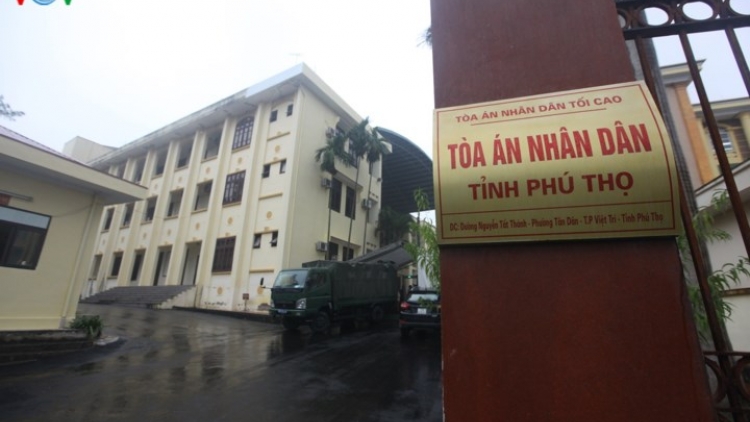 Ngày mai, Tòa án nhân dân tỉnh Phú Thọ mở phiên tòa sơ thẩm xét xử 92 bị cáo trong đường dây tổ chức, bảo kê đánh bạc trái phép, thu lời bất chính gần 10.000 tỷ đồng (Thời sự chiều 11/11/2018)