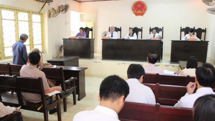 Khó khăn trong tố tụng hành chính (26/11/2018)