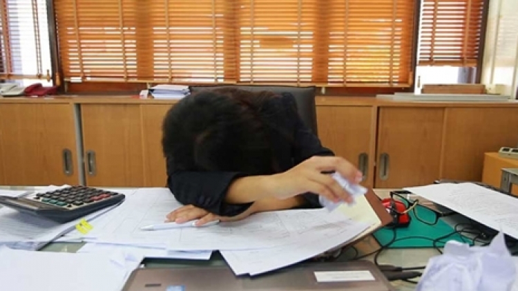 Hàn Quốc buộc các doanh nghiệp hạn chế nhân viên làm thêm giờ vì số người đột tử do làm việc quá sức tăng cao (6/11/2018)