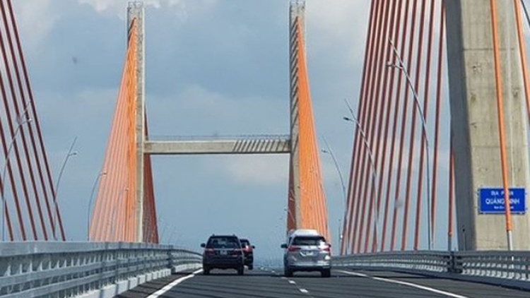 Liên tiếp xảy ra những sai phạm trên các tuyến cao tốc, đặt ra những nghi vấn về chất lượng thi công (7/11/2018)