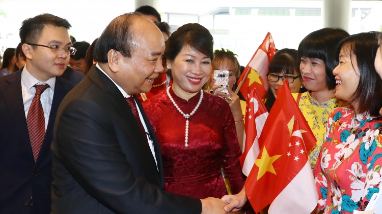 Thủ tướng Nguyễn Xuân Phúc bắt đầu tham dự Hội nghị cấp cao ASEAN lần thứ 33 và các hội nghị liên quan tại Singapore (Thời sự chiều 13/11/2018)