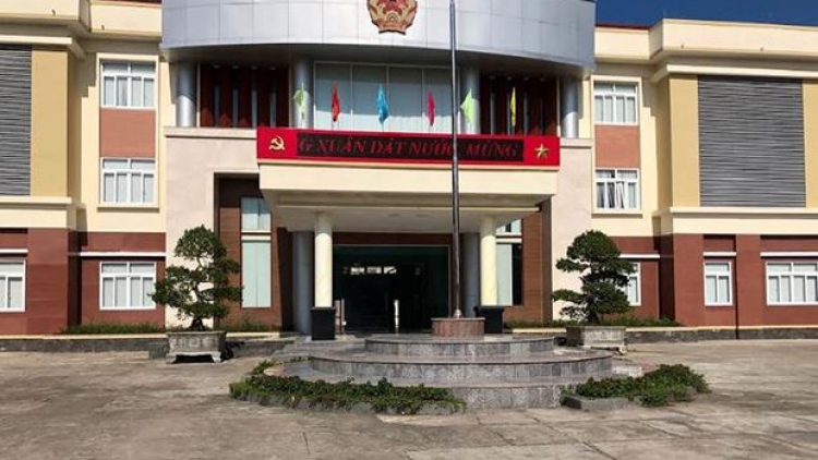 Bộ Nội vụ đề nghị tạm dừng việc sắp xếp các cơ quan chuyên môn cấp tỉnh, cấp huyện (Thời sự trưa 7/12/2018)