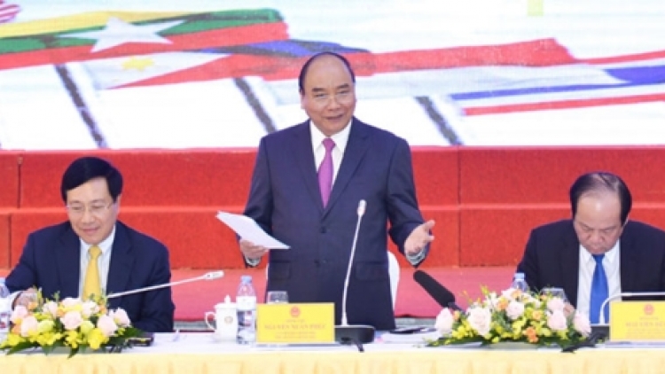 Thủ tướng Nguyễn Xuân Phúc đặt mục tiêu đạt 3 thành công lớn trong năm Việt Nam làm Chủ tịch ASEAN (Thời sự chiều 24/12/2018)