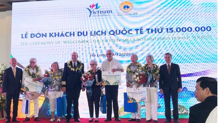Quảng Ninh đón vị khách quốc tế thứ 15 triệu - dấu mốc tăng trưởng ngoạn mục của du lịch Việt Nam (Thời sự chiều 19/12/2018)