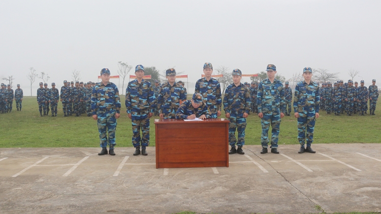 Bộ đội hải quân đẩy mạnh phong trào thi đua quyết thắng (20/12/2018)