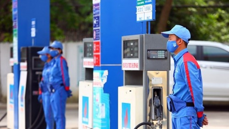 Nghị định về kinh doanh xăng dầu cần sửa đổi điều gì? (23/2/2018)