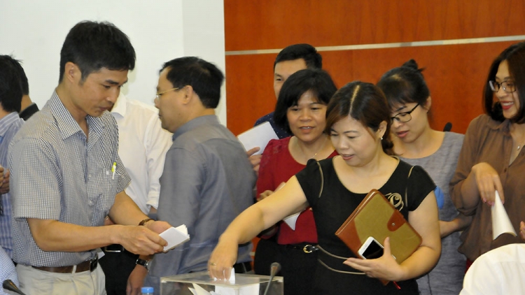 Lấy phiếu tín nhiệm: Để không chỉ là hình thức  (01/02/2018)