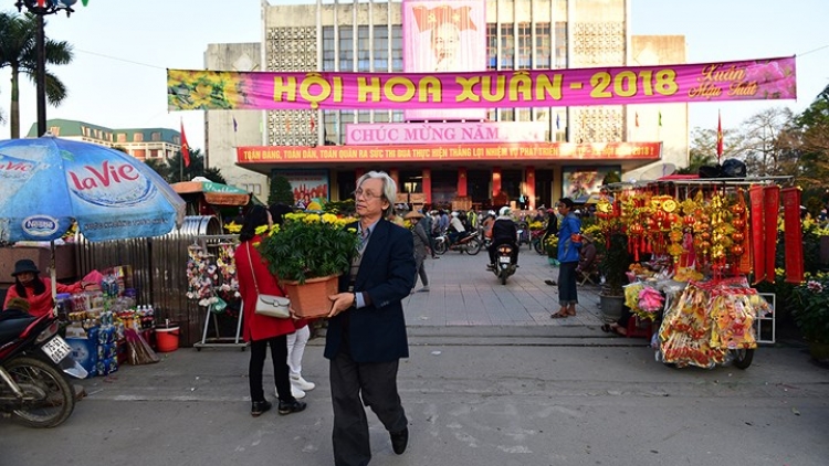 Phản ánh không khí chuẩn bị đón năm mới Mậu Tuất 2018 trên khắp cả nước (Thời sự trưa 15/2/2018)