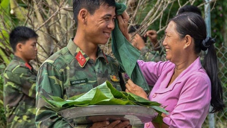 Xuân biển đảo Tây Nam thắm tình quân dân (12/2/2018)
