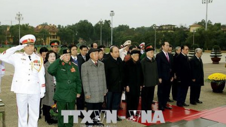 Lãnh đạo Đảng, Nhà nước viếng Lăng Chủ tịch Hồ Chí Minh nhân Kỷ niệm 88 năm ngày thành lập Đảng. Đảng Cộng sản Việt Nam ra đời là bước ngoặt to lớn trong lịch sử cách mạng nước ta, đánh dấu một mốc son chói lọi trên con đường phát triển của cả dân tộc (Thời sự trưa 3/2/2018)