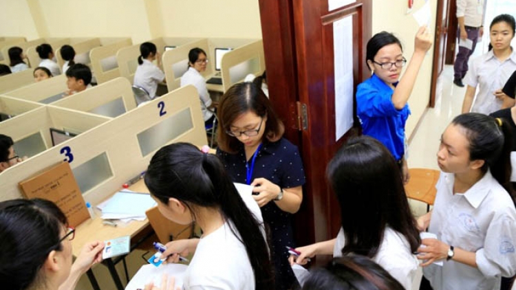 Nâng chuẩn đầu vào sư phạm từ năm nay- quy định mới của Bộ Giáo dục và Đào tạo (Thời sự Trưa 27/02/2018)