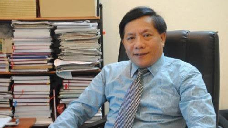 Hoạt động đổi tiền lẻ trái phép vẫn diễn ra công khai ở nhiều nơi, kể cả tại các đền chùa, ảnh hưởng đến sự tôn nghiêm của di tích và làm sai lệch giá trị văn hóa truyền thống (1/2/2018)