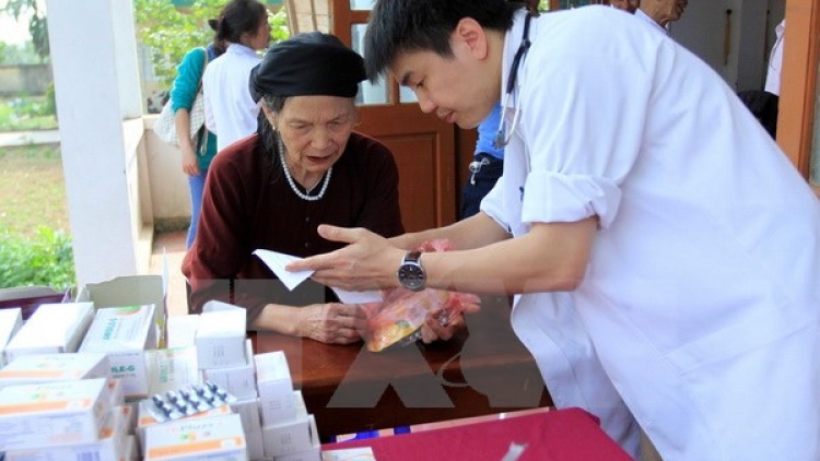 Tiếp tục đưa bác sỹ trẻ tình nguyện về các huyện nghèo  (27/02/2018)