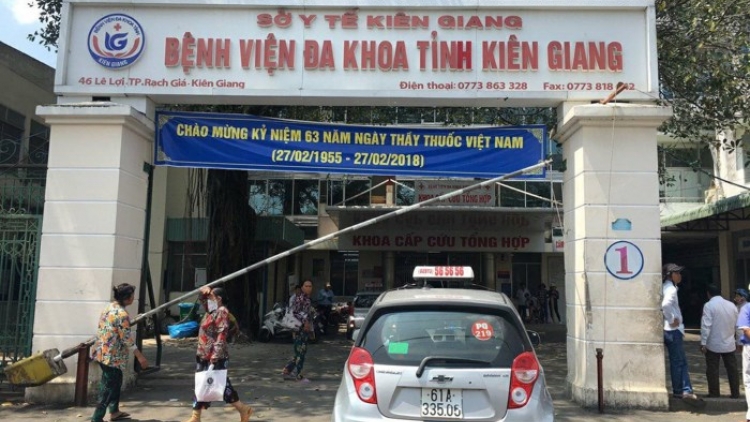 Bộ Y tế đề nghị xác minh thông tin về đoạn video quay lại cảnh một bác sĩ ở Kiên Giang "đuổi" bệnh nhân về nhà vì “tốn kém tiền nhà nước và làm khổ bác sỹ, điều dưỡng” (Thời sự chiều 07/3/2018)
