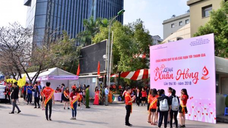 Khai mạc Lễ hội Xuân hồng lần thứ XI năm 2018 với thông điệp "Hiến giọt máu đào -Trao đời sự sống" (Thời sự chiều 10/3/2018)