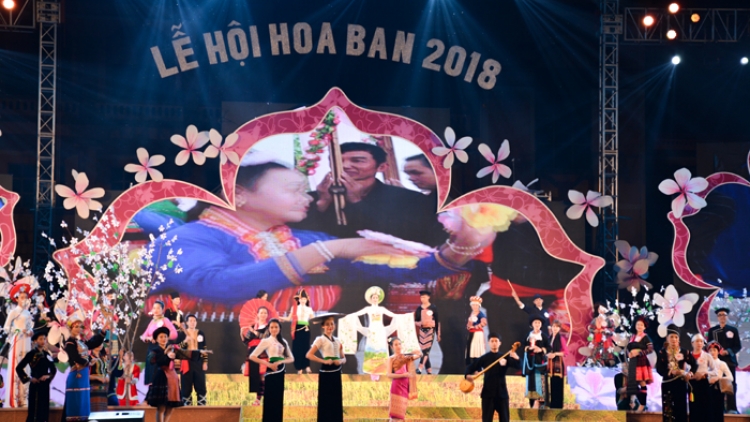 Khai mạc Lễ hội hoa ban 2018 tại tỉnh Điện Biên (Thời sự đêm 17/3/2018)