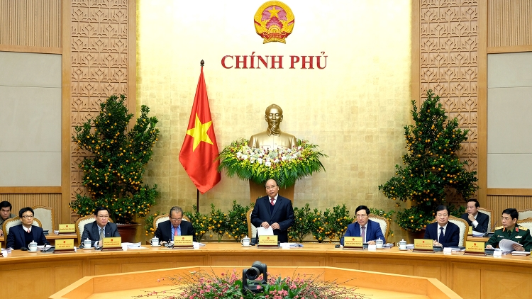 Thủ tướng Chính phủ Nguyễn Xuân Phúc đề nghị các thành viên Chính phủ đóng góp về các kịch bản tăng trưởng năm 2018, phấn đấu để GDP đạt mức 6,7%  trong năm nay. (Thời sự 18h 02/04/2018)