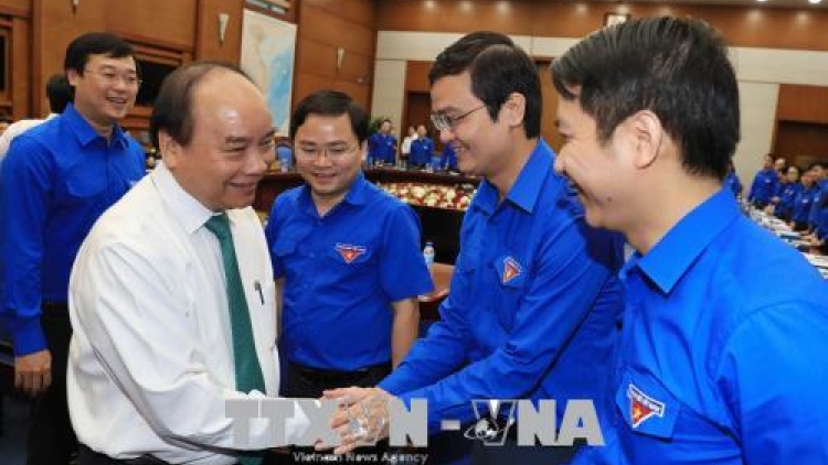 Thủ tướng Nguyễn Xuân Phúc chủ trì cùng lãnh đạo một số bộ, ngành làm việc với Ban chấp hành Đoàn Thanh niên cộng sản Hồ Chí Minh. Thủ tướng mong muốn thanh niên nêu những vấn đề thực sự quan tâm (Thời sự trưa 13/4/2018)