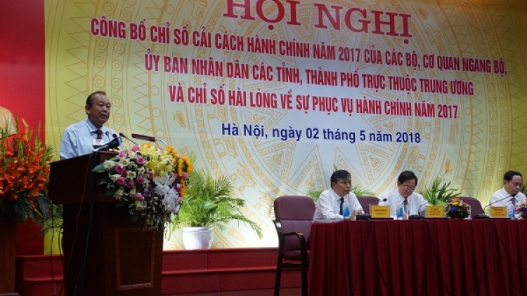 Công bố sự hài lòng của người dân, doanh nghiệp về phục vụ hành chính năm 2017: Giải pháp vì một nền hành chính minh bạch (3/5/2018)