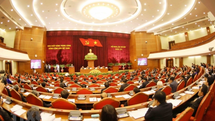 Hội nghị Trung ương 7 thảo luận về Đề án xây dựng đội ngũ cán bộ các cấp, nhất là cấp chiến lược ngang tầm nhiệm vụ (Thời sự chiều 8/5/2018)