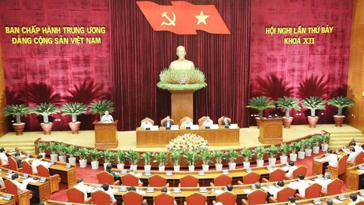 Hội nghị Trung ương 7 tiếp tục bàn về công tác cán bộ, thảo luận đề án cải cách chính sách tiền lương (Thời sự chiều 9/5/2018)