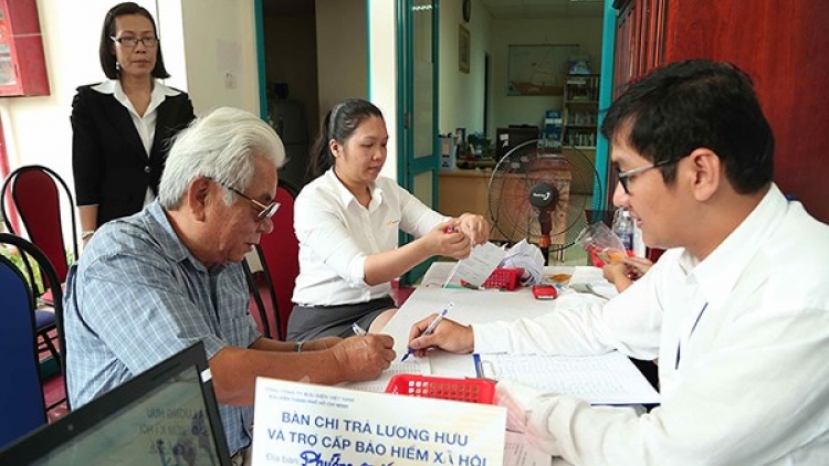 Tăng tuổi nghỉ hưu, sự thay đổi chính sách dù theo hướng nào cũng phải vì quyền lợi chính đáng của người lao động (7/5/2018)