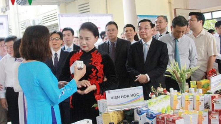 Lực đẩy cho nghiên cứu cơ bản ở Việt Nam (18/5/2018)