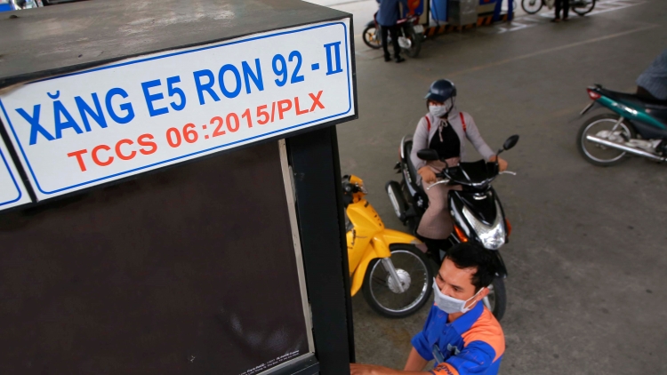 Doanh nghiệp kiến nghị bỏ xăng A95: sao cứ làm khó người dùng? (4/5/2018)