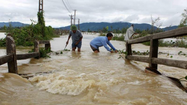 Mưa lũ nghiêm trọng tại các tỉnh phía Bắc, do thiên tai hay nhân tai? (26/6/2018)