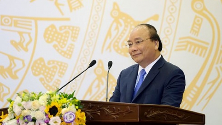 Thủ tướng Nguyễn Xuân Phúc đề nghị các cơ quan báo chí cần góp phần xây dựng niềm tin, tạo đồng thuận xã hội, phản bác thông tin sai trái, thù địch (20/6/2018)