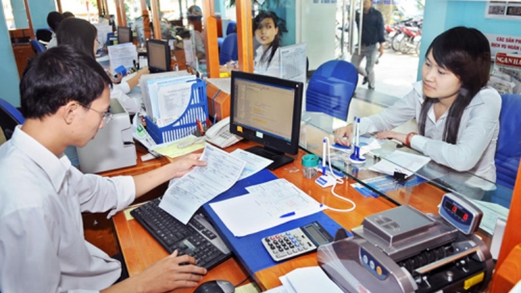Thủ tục hành chính: Vẫn còn tình trạng quan liêu giấy tờ (27/8/2018)