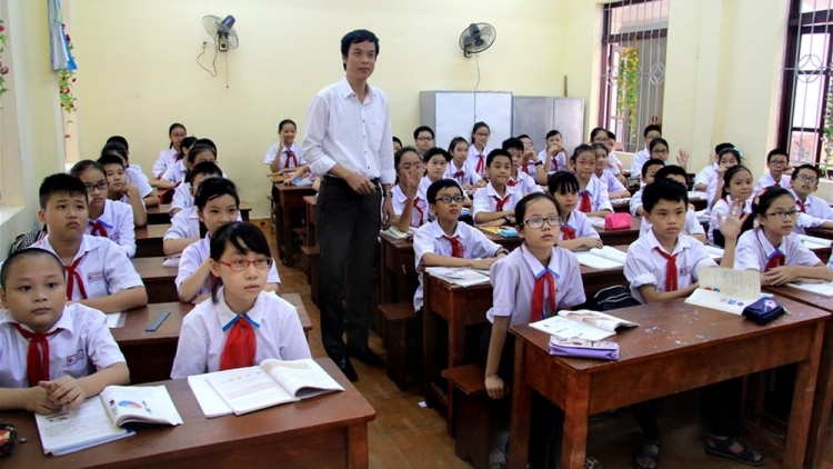 Thành phố Hồ Chí Minh sẽ miễn học phí cho học sinh bậc trung học cơ sở từ năm học tới nếu cân đối được ngân sách (23/8/2018)