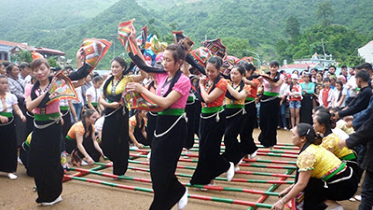 Bảo tồn và giữ gìn nét đẹp văn hóa dân tộc Thái (12/8/2018)