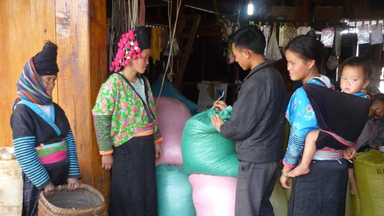 Hỗ trợ thoát nghèo không phải trợ cấp thường xuyên (28/9/2018)
