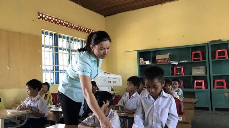 Nghịch lý thiếu giáo viên, nhưng vẫn phải tinh giản biên chế (28/9/2018)