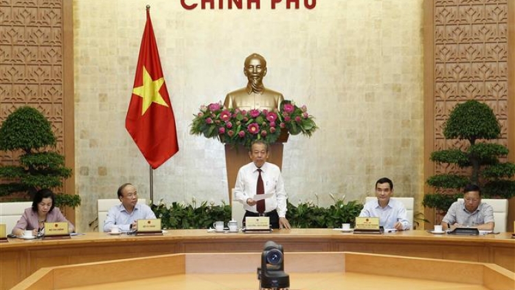 Tại Hội nghị trực tuyến toàn quốc về nâng cao chất lượng giải quyết thủ tục hành chính, Chính phủ yêu cầu thực hiện nghiêm việc xin lỗi cá nhân, tổ chức khi các cơ quan chức năng và cán bộ chậm giải quyết thủ tục hành chính (Thời sự chiều 11/9/2018)