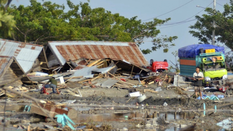 Động đất, sóng thần tại Indonesia đã khiến gần 400 người chết, hàng trăm người bị thương và mất tích (Thời sự chiều 29/9/2018)