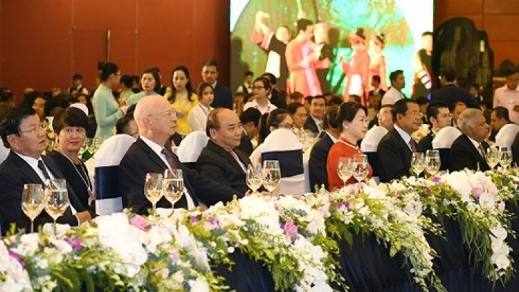 Thủ tướng Nguyễn Xuân Phúc chủ trì Dạ hội Quảng bá Văn hóa Việt Nam (Thời sự đêm 12/9/2018)