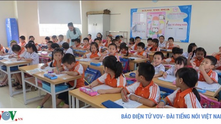 Quá tải sĩ số lớp học và nỗi lo giảm chất lượng đào tạo (4/9/2018)