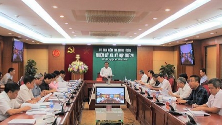 Ủy ban kiểm tra Trung ương xem xét kỷ luật nhiều đảng viên, tổ chức đảng vi phạm, trong đó đề nghị cách chức Phó Bí thư Thành ủy Trà Vinh (Thời sự chiều 14/9/2018)